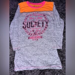 graphic society elbow sleeved shirt